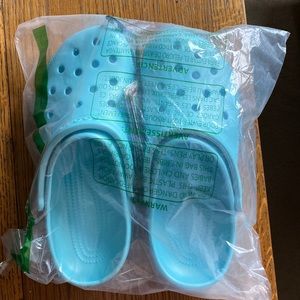 Light blue crocs